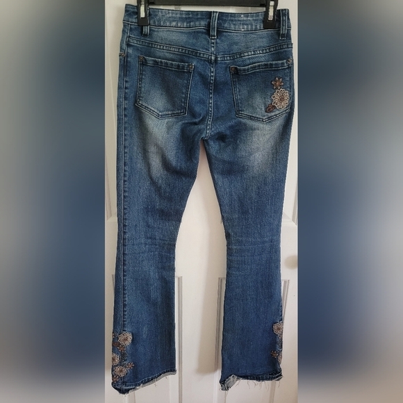 Idyllwind Miranda Lambert Floral Embroidered Front Button Bootcut Jeans Size 4 - Picture 2 of 9